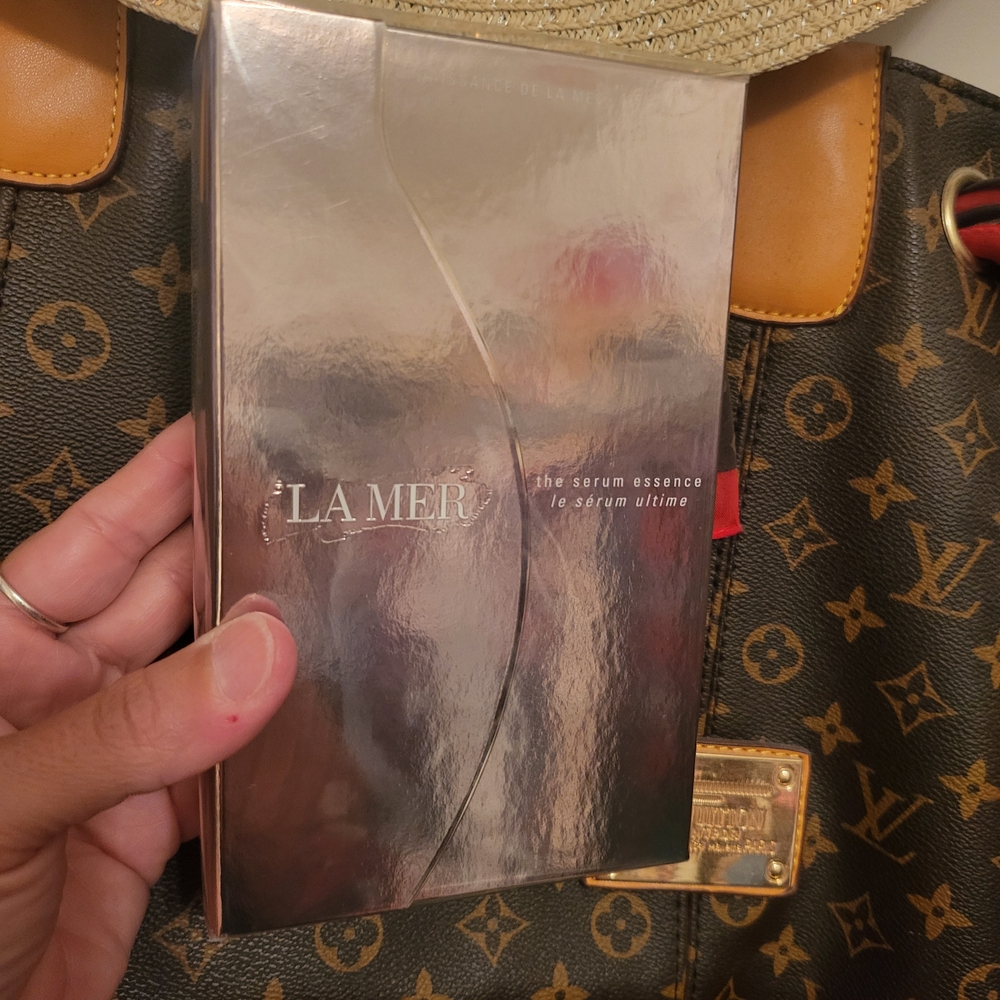 La Mer Serum Essence